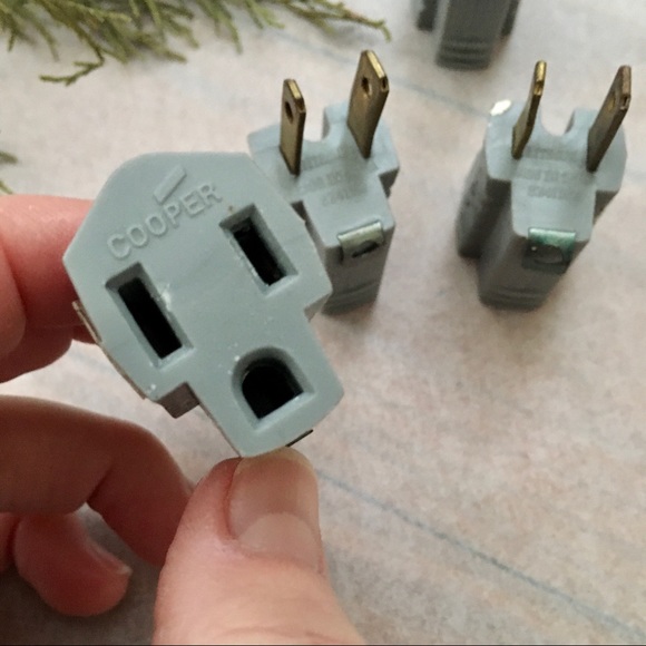 FREE 2-Prong to 3-Prong Wall Electric Socket Outlet Converter Adapter | Set of 4 - Picture 3 of 3